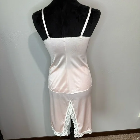 Vintage Vanity Fair Pink Nylon Slip Set – Size 30 Top & Large Bottom - Picture 4 of 7